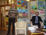 Jozef Ban� a �ubo� Jur�k po�as besede so �tudentmi